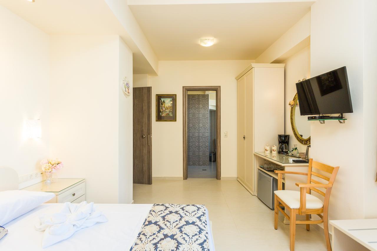 Polyxenia Suites Rethymno Exteriör bild